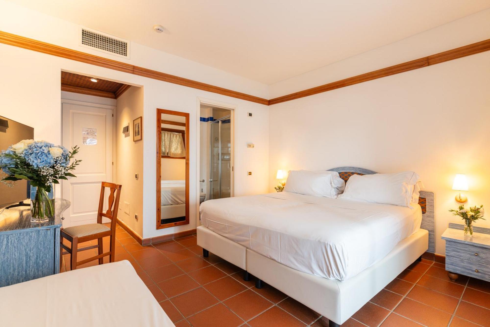 Superior Double or Twin Room Sea View